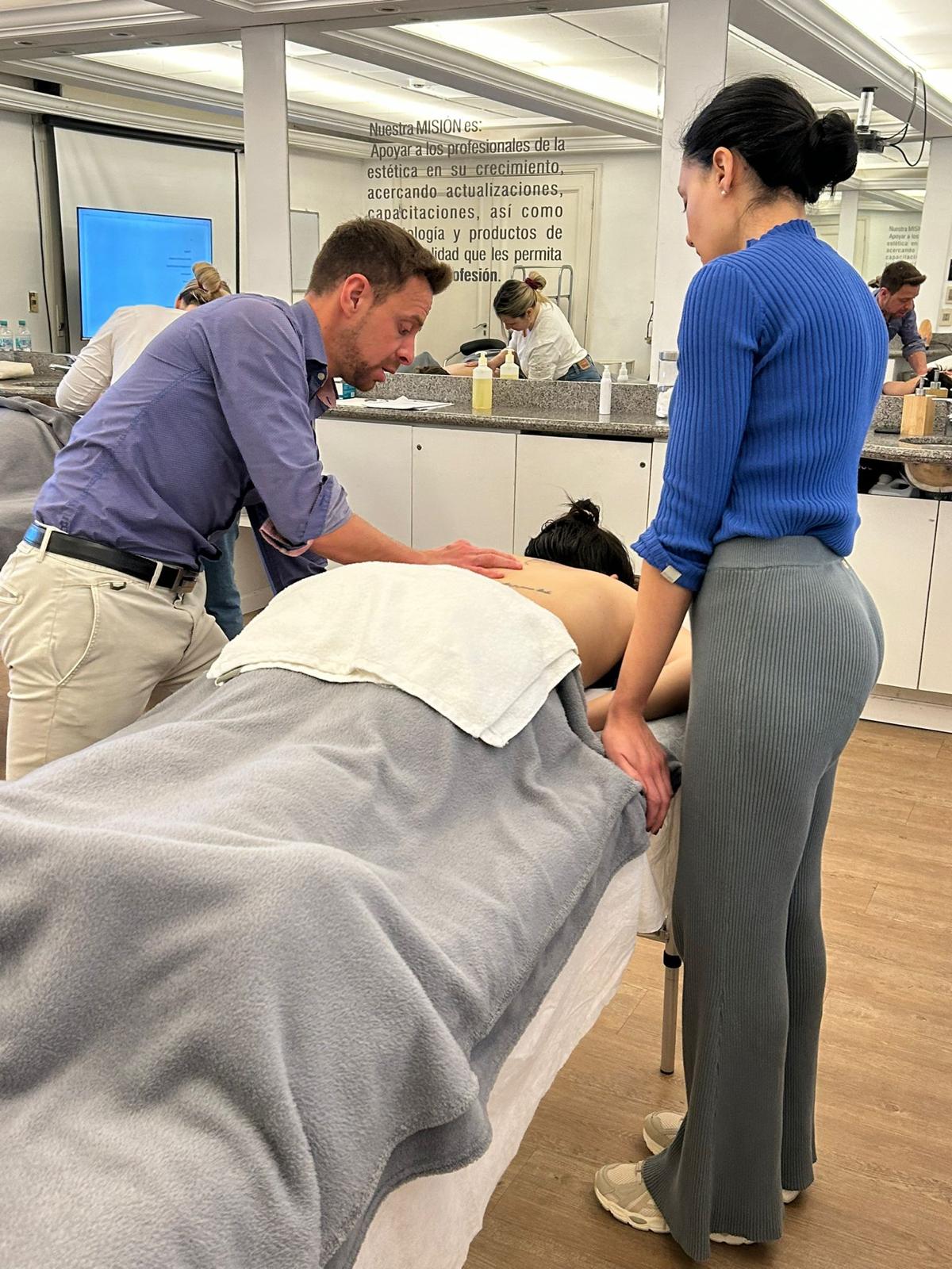 Taller Práctico de Masaje para el Tratamiento de Dolencias de Espalda y Cuello - galería 6